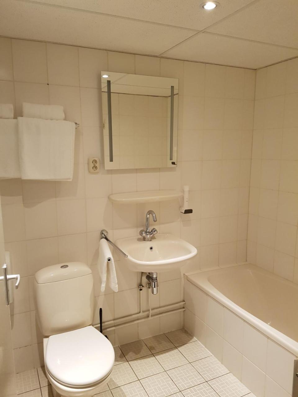 ליסא Hotel De Lis מראה חיצוני תמונה
